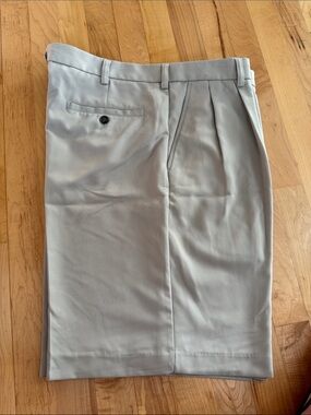 Izod Performx Mens Golf Short in Light Khaki